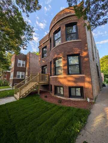 7411 S Champlain Avenue, Chicago, IL 60619