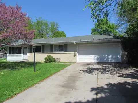 831 N Glenwood Place, Aurora, IL 60506