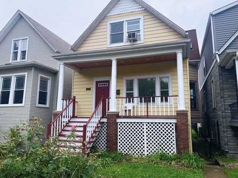 3827 N ALBANY Avenue, Chicago, IL 60618