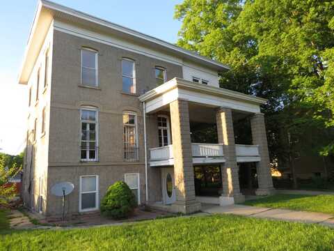 310 E Washington Street, Morris, IL 60450