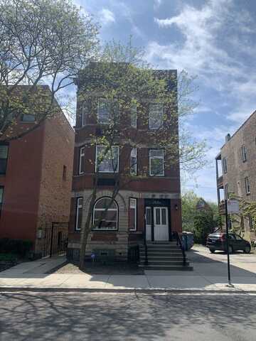 1303 W Flournoy Street, Chicago, IL 60607