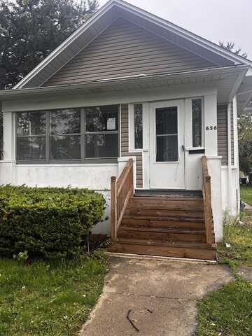656 S Poplar Avenue, Kankakee, IL 60901