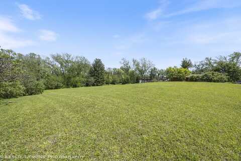 8305 Kearney Road, Downers Grove, IL 60516