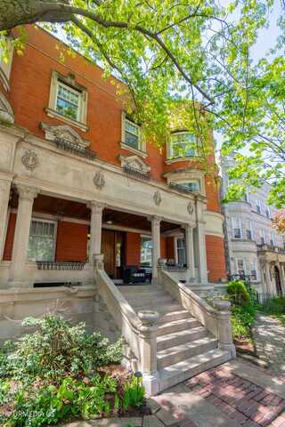 4536 N SHERIDAN Road, Chicago, IL 60640
