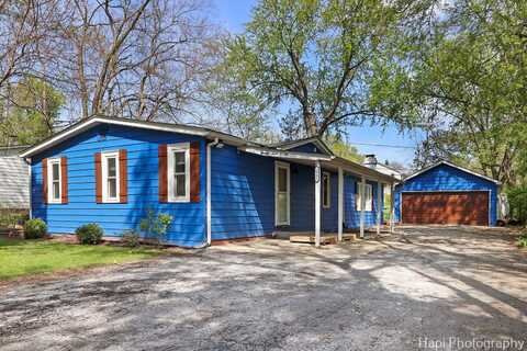 2902 Walnut Drive, Wonder Lake, IL 60097
