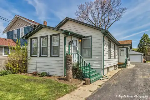 27 S Maple Avenue, Waukegan, IL 60085