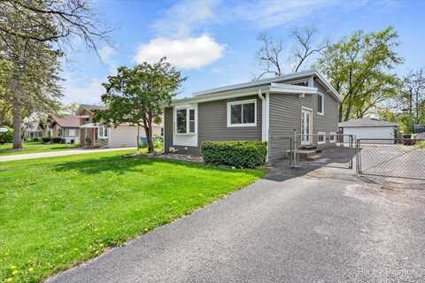 376 Mission Avenue, Villa Park, IL 60181