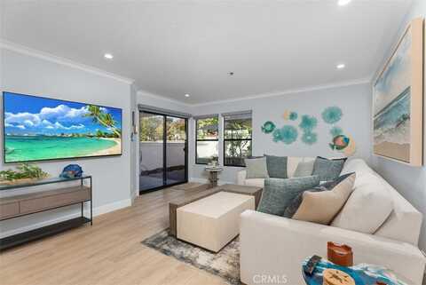 260 Cagney Lane, Newport Beach, CA 92663