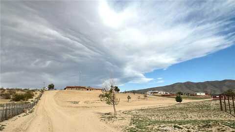 20333 Poppy St, Apple Valley, CA 92308