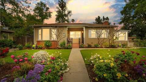 1471 E Villa Street, Pasadena, CA 91106