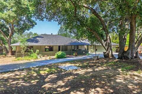 9553 Durango Road, Atascadero, CA 93422