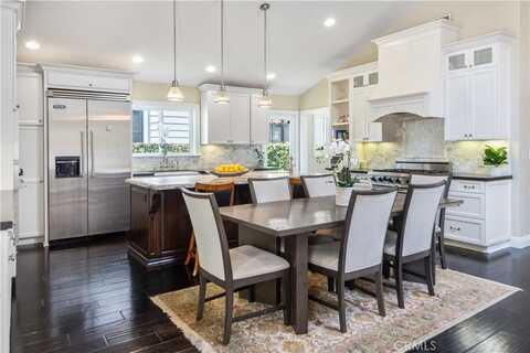 2808 Oak Avenue, Manhattan Beach, CA 90266