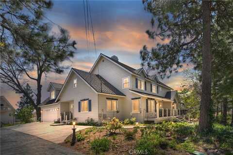27513 St Bernard Lane, Lake Arrowhead, CA 92352
