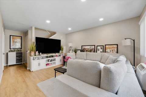 8102 Winter Gardens Boulevard, Lakeside, CA 92040
