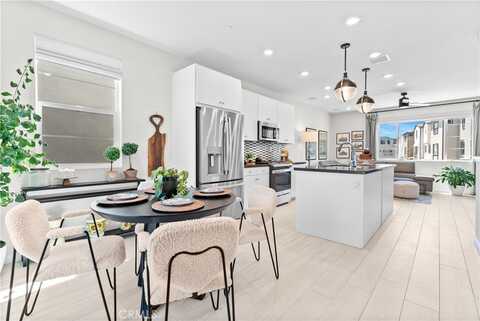 612 Prickly Pear Way, Rancho Mission Viejo, CA 92694