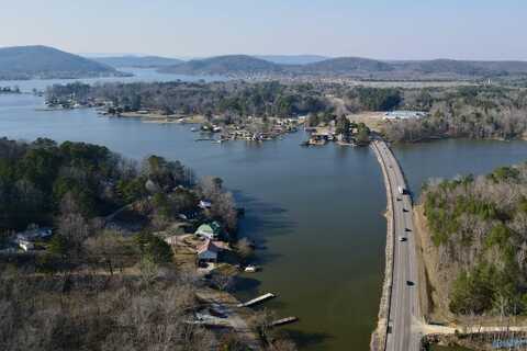 15 Mohawk Trail, Ohatchee, AL 36271