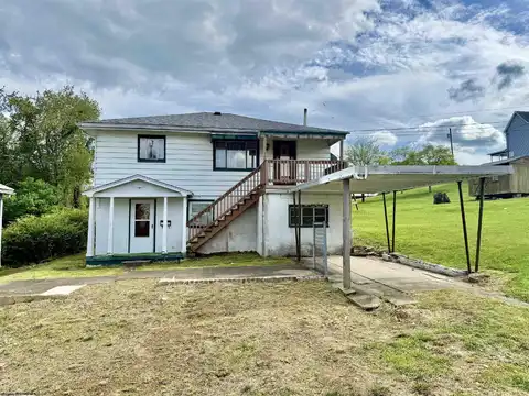 413 1/2 Murray Avenue, Fairmont, WV 26554