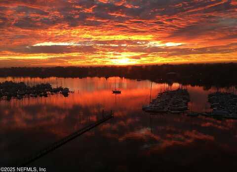 4401 LAKESIDE Drive unit: 1204, Jacksonville, FL 32210