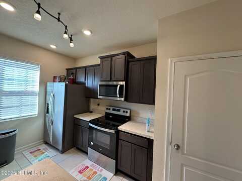 2885 BLACK BUCK Circle, Jacksonville, FL 32225