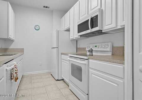 7801 POINT MEADOWS Drive unit: 2302, Jacksonville, FL 32256