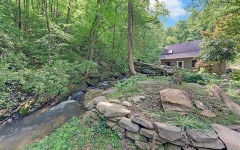 554 Oxford Drive, Ellijay, GA 30540