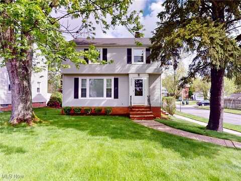 4855 Westbourne Road, Lyndhurst, OH 44124