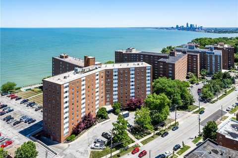 11850 Edgewater Drive, Lakewood, OH 44107