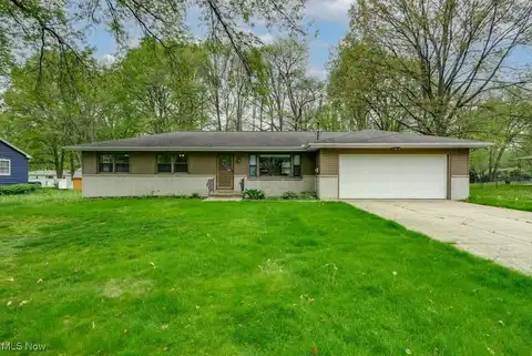 379 Knollwood Avenue, Tallmadge, OH 44278