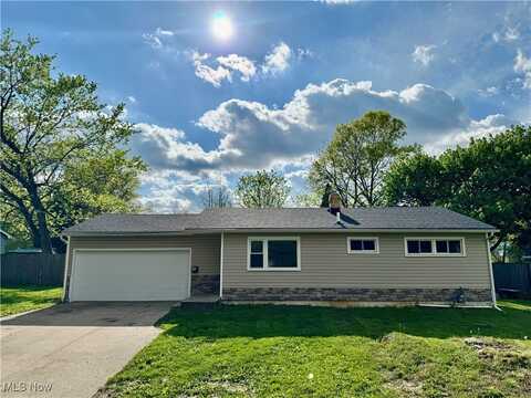 30 Taylor Road, Barberton, OH 44203