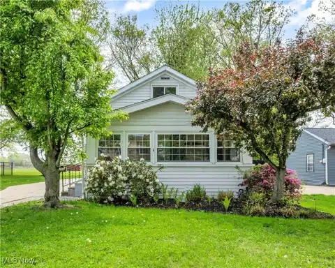 252 Parkway Drive, Eastlake, OH 44095