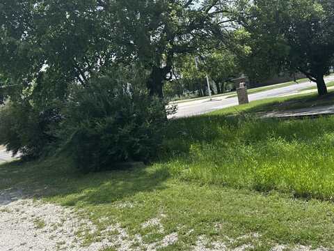 000 Lakey Street, Denton, TX 76205