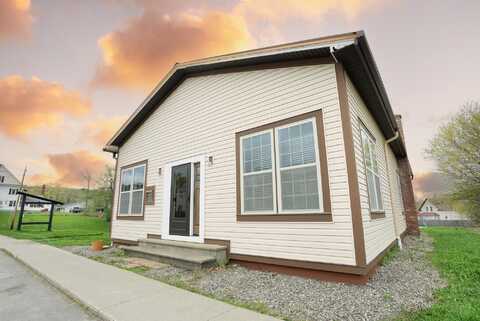 56 Main Street, Troy, VT 05859