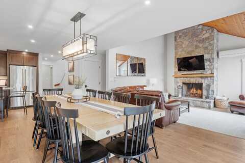 156 Black Mountain Road, Lincoln, NH 03251