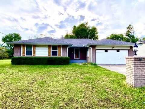 112 N Cherokee Street, Grove, OK 74344