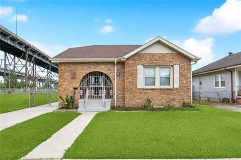 1820 BODENGER Boulevard, New Orleans, LA 70114