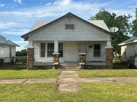 907 E 3rd Street, Okmulgee, OK 74447