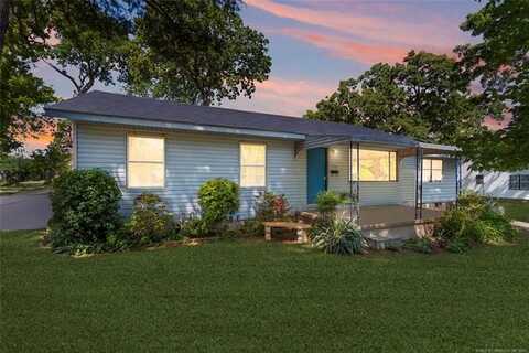 4220 S Zenith Avenue, Tulsa, OK 74107