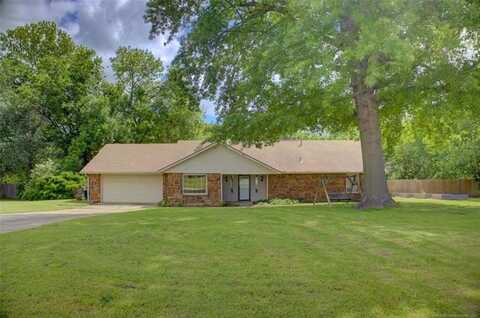 9701 Springlake Drive, Broken Arrow, OK 74014