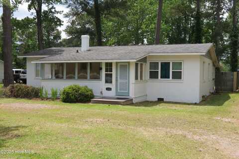 1103 Broad Street Ext, Oriental, NC 28571