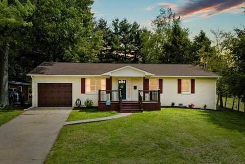902 LOCUST Drive, Pearisburg, VA 24134