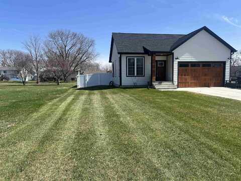 523 4th St, Onawa, IA 51040