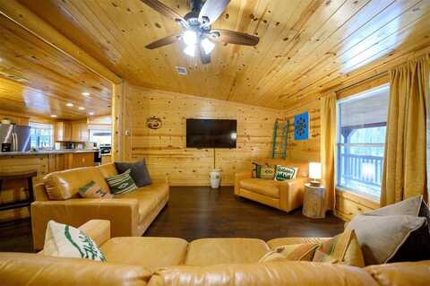 80 Rosy Minnow Road, Broken Bow, OK 74728