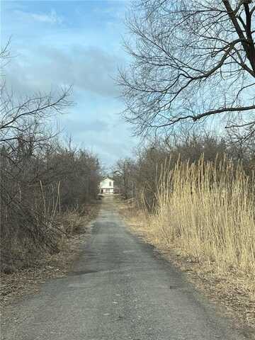 CARVER Avenue, Oklahoma City, OK 73184