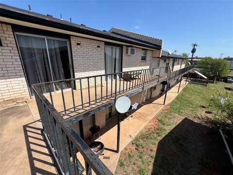 1020 N 6th Street, Weatherford, OK 73096