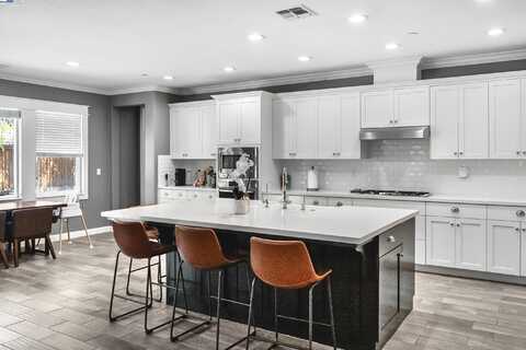 631 Auburn Way, Brentwood, CA 94513