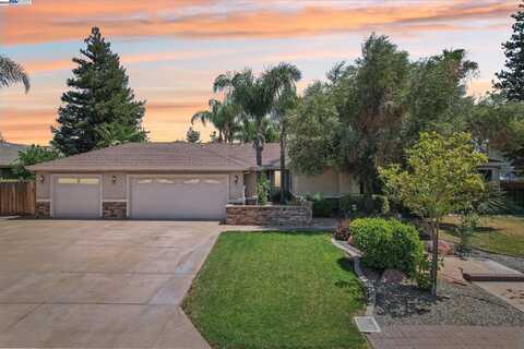 28250 S Zephyr Dr, Tracy, CA 95304