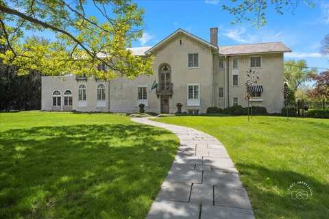 1010 Hawthorne Lane, Geneva, IL 60134