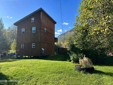282 Main Street, Girdwood, AK 99587