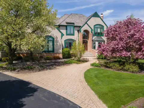 6623 Carriage Way, Long Grove, IL 60047