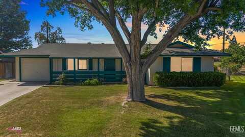 6216 Bel Aire Way, Bakersfield, CA 93309